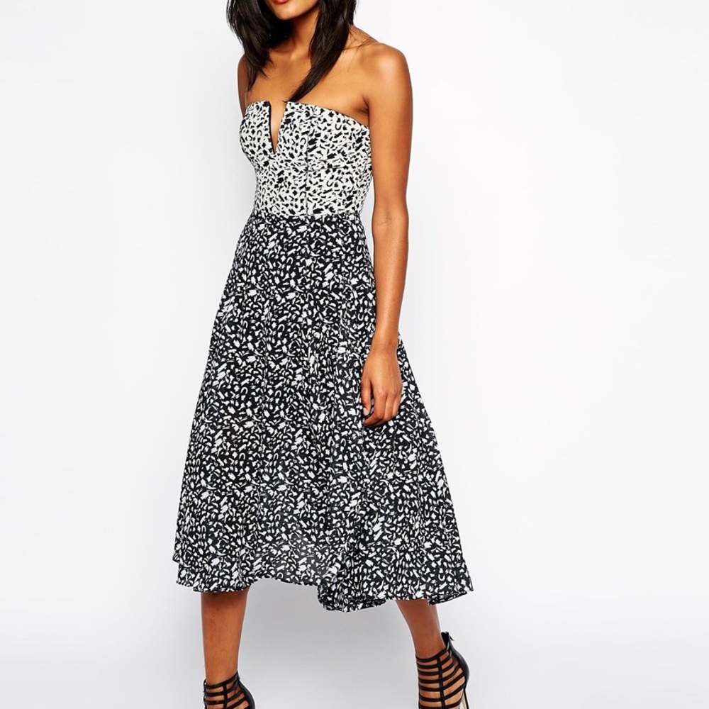 Shakuhachi strapless print dress
